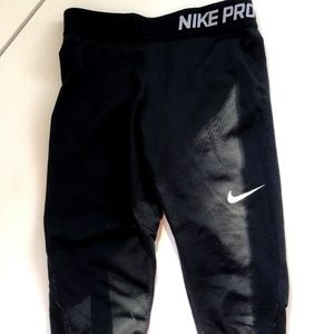 Nike pro kids XS running capri length pants